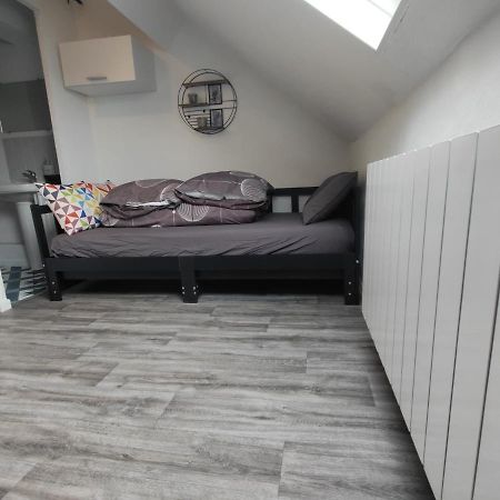 Studio "Sous Les Toits", Proche Hyper Centre Et Commerces ! Valenciennes Zewnętrze zdjęcie