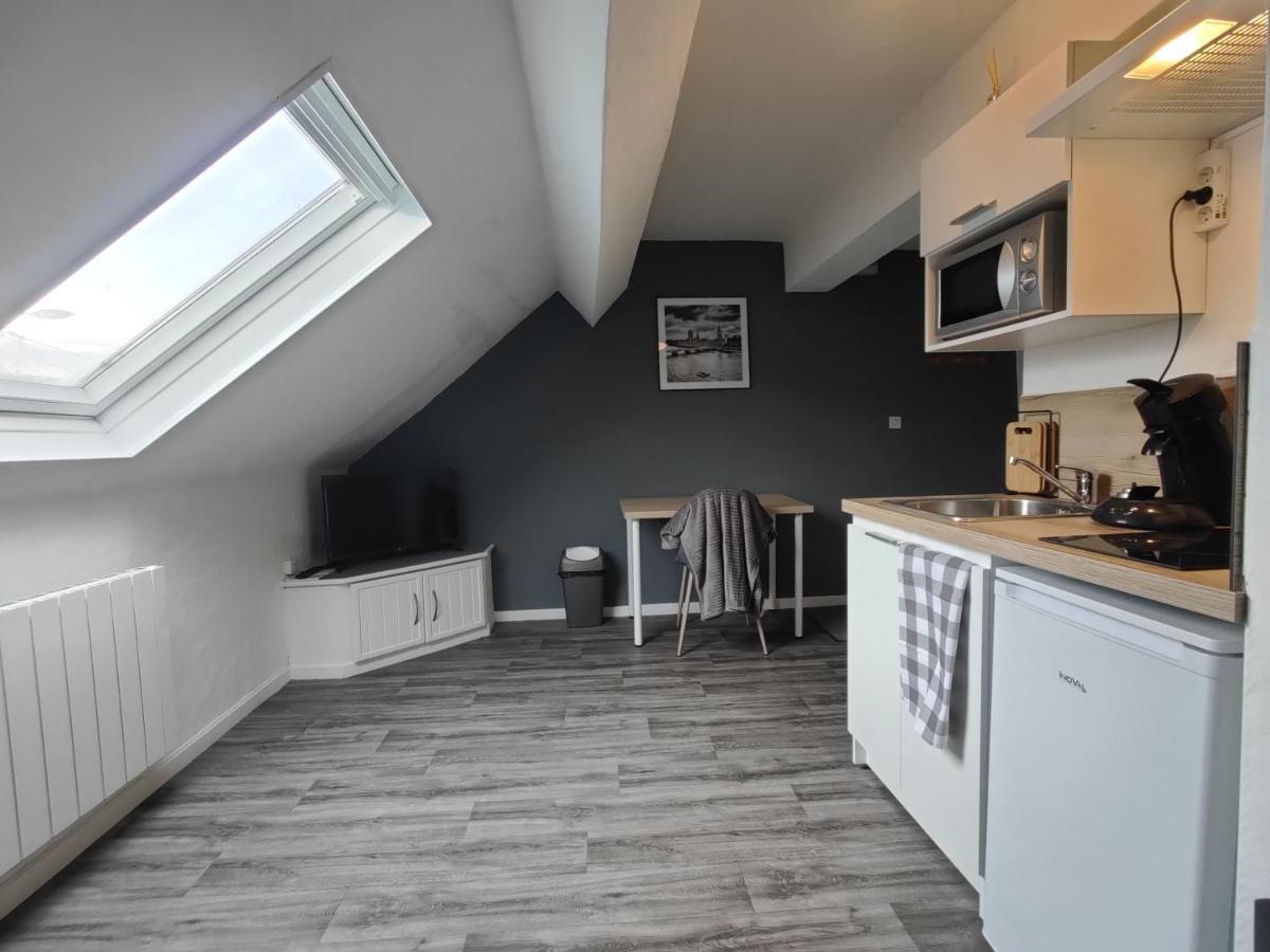 Studio "Sous Les Toits", Proche Hyper Centre Et Commerces ! Valenciennes Zewnętrze zdjęcie