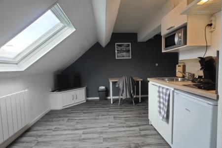 Studio "Sous Les Toits", Proche Hyper Centre Et Commerces ! Valenciennes Zewnętrze zdjęcie